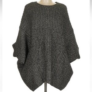 NWOT Victoria’s Secret Gray and Black Poncho size M